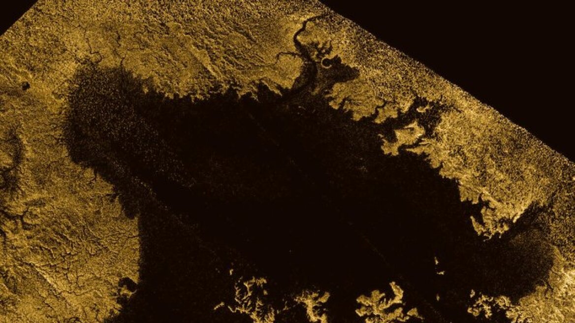 Βρήκαν φαράγγια γεμάτα μεθάνιο και υγρούς υδρογονάνθρακες στον Τιτάνα